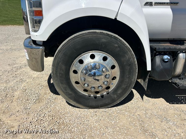 image for item FC2643 2017 Ford F750 Super Duty utility / service truck