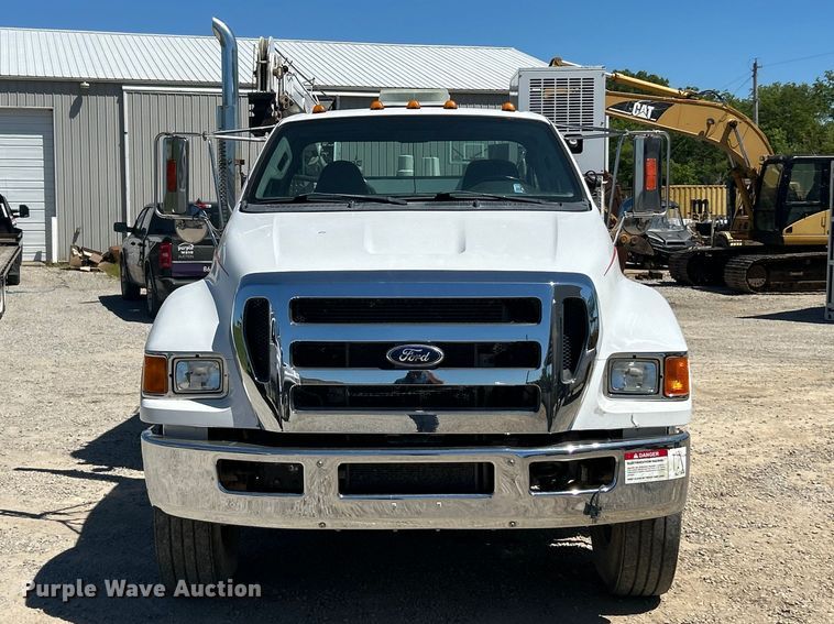 image for item FC2644 2013 Ford F750 XLT Super Duty utility / service truck