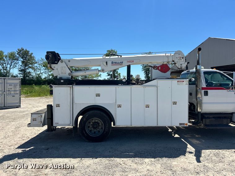 image for item FC2644 2013 Ford F750 XLT Super Duty utility / service truck