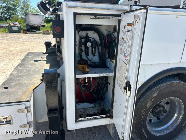 image for item FC2644 2013 Ford F750 XLT Super Duty utility / service truck
