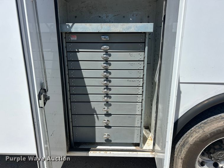 image for item FC2644 2013 Ford F750 XLT Super Duty utility / service truck