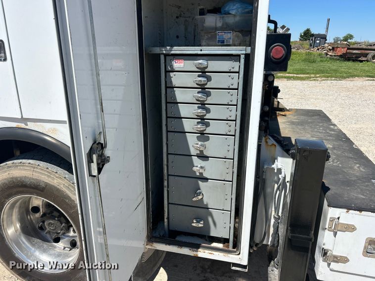 image for item FC2644 2013 Ford F750 XLT Super Duty utility / service truck
