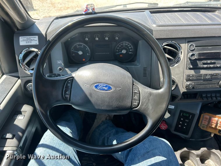 image for item FC2644 2013 Ford F750 XLT Super Duty utility / service truck