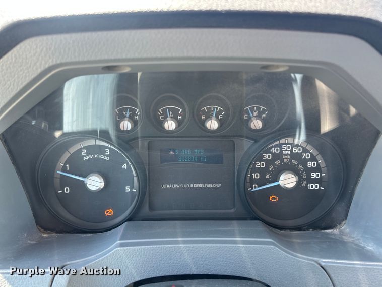 image for item FC2644 2013 Ford F750 XLT Super Duty utility / service truck