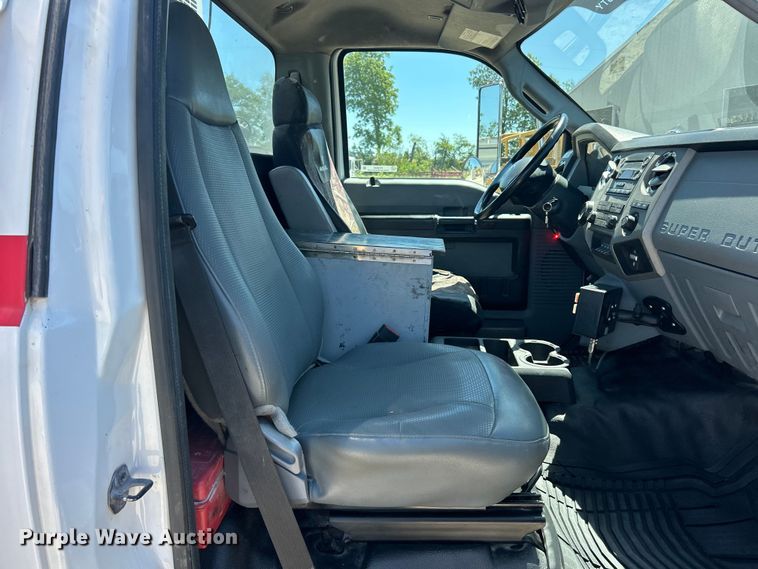 image for item FC2644 2013 Ford F750 XLT Super Duty utility / service truck