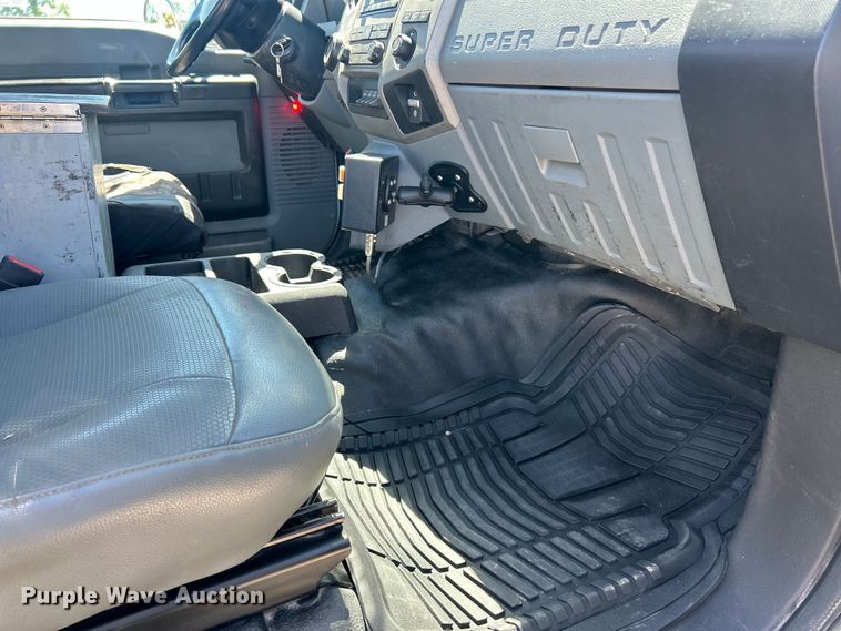 image for item FC2644 2013 Ford F750 XLT Super Duty utility / service truck