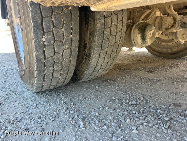 image for item FC2644 2013 Ford F750 XLT Super Duty utility / service truck