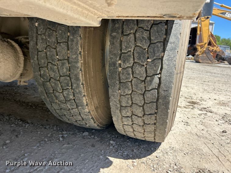 image for item FC2644 2013 Ford F750 XLT Super Duty utility / service truck