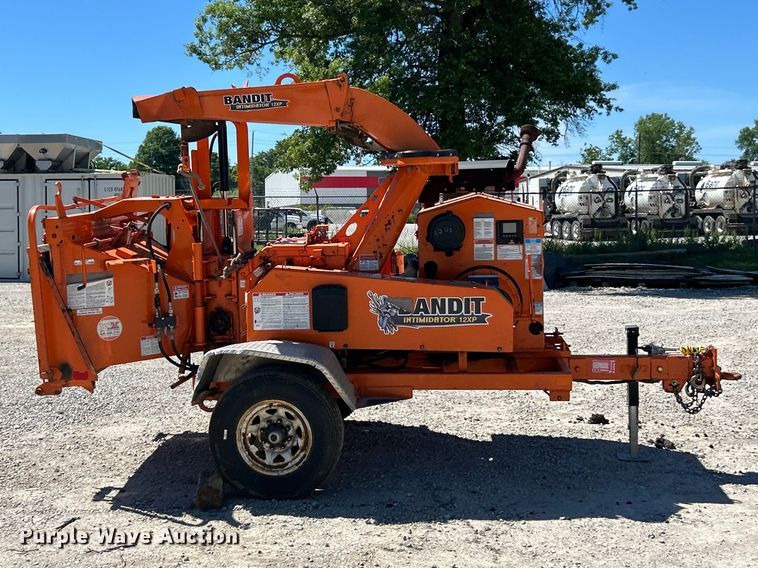 image for item FC2648 2020 Bandit Intimidator 12XP wood chipper