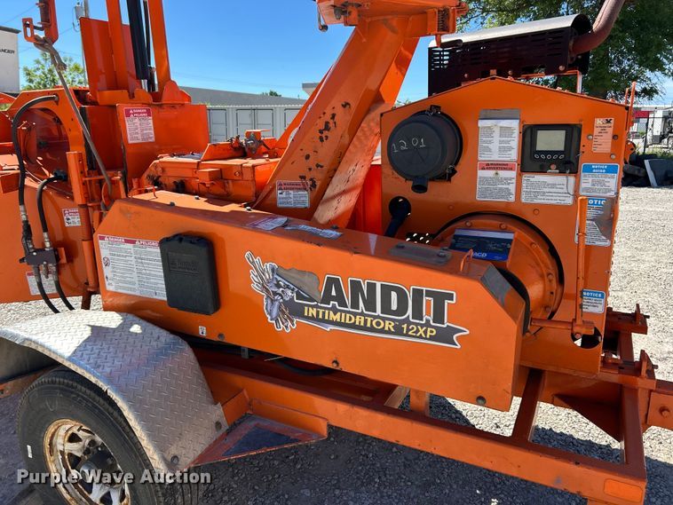 image for item FC2648 2020 Bandit Intimidator 12XP wood chipper