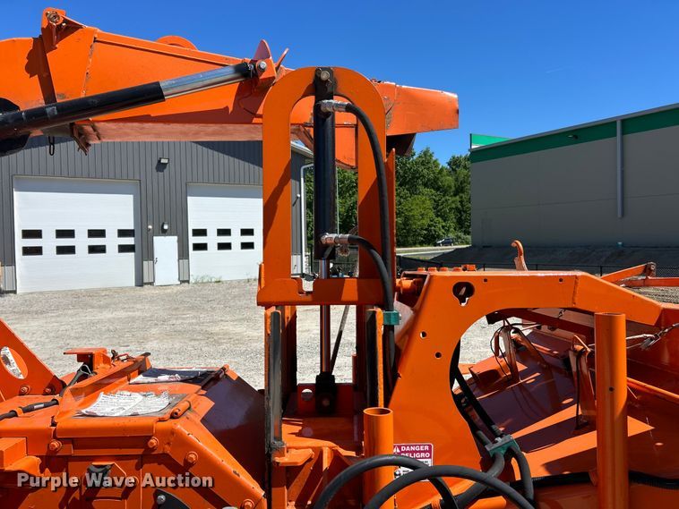 image for item FC2648 2020 Bandit Intimidator 12XP wood chipper