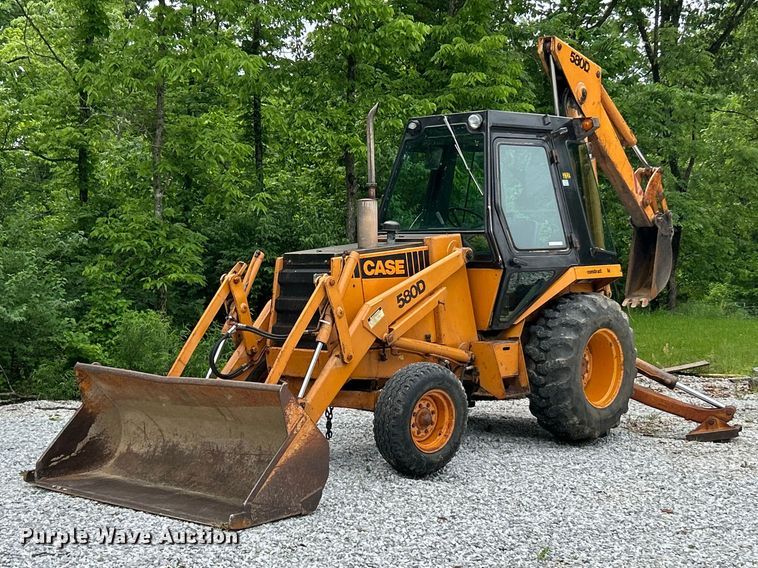 image for item FC2664 1981 Case 580D backhoe
