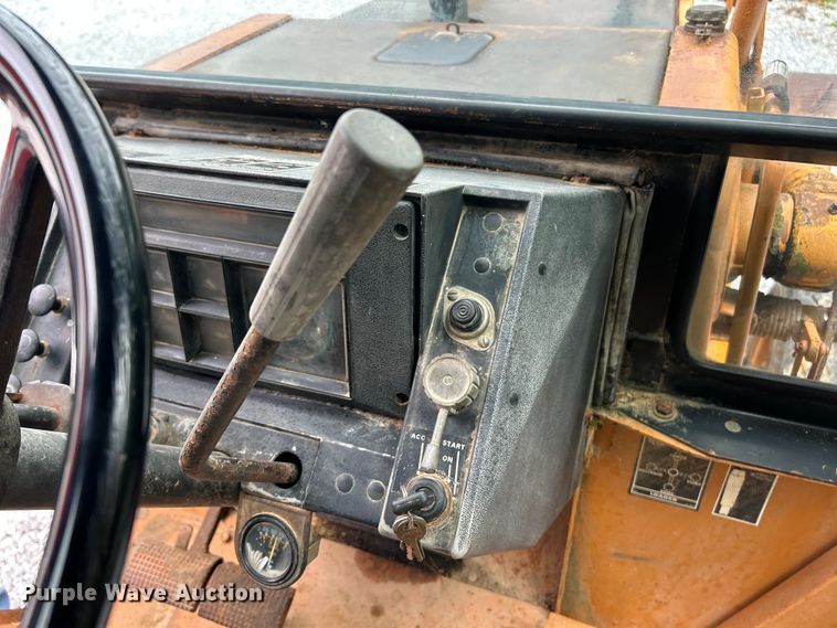 image for item FC2664 1981 Case 580D backhoe