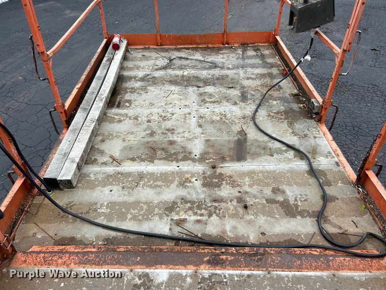 image for item FC2665 JLG 4394RT scissor lift