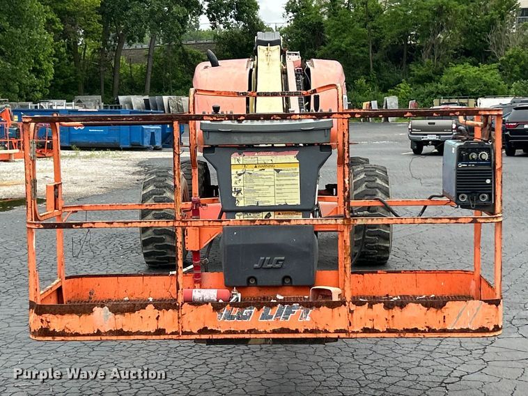 image for item FC2666 2005 JLG 600S boom lift