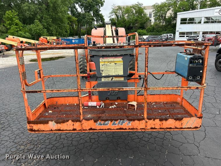 image for item FC2666 2005 JLG 600S boom lift