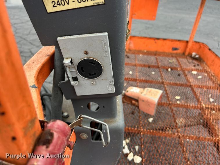 image for item FC2666 2005 JLG 600S boom lift