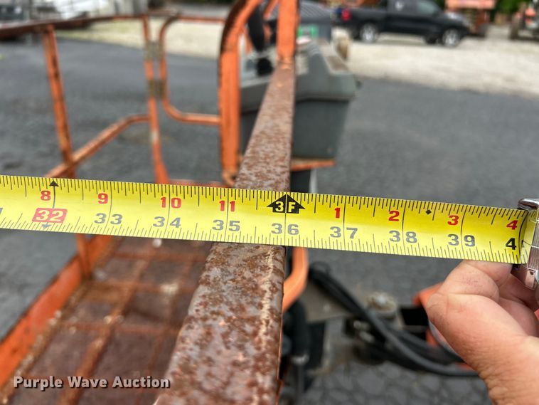 image for item FC2666 2005 JLG 600S boom lift