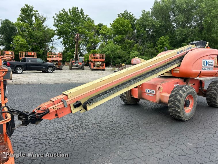 image for item FC2666 2005 JLG 600S boom lift