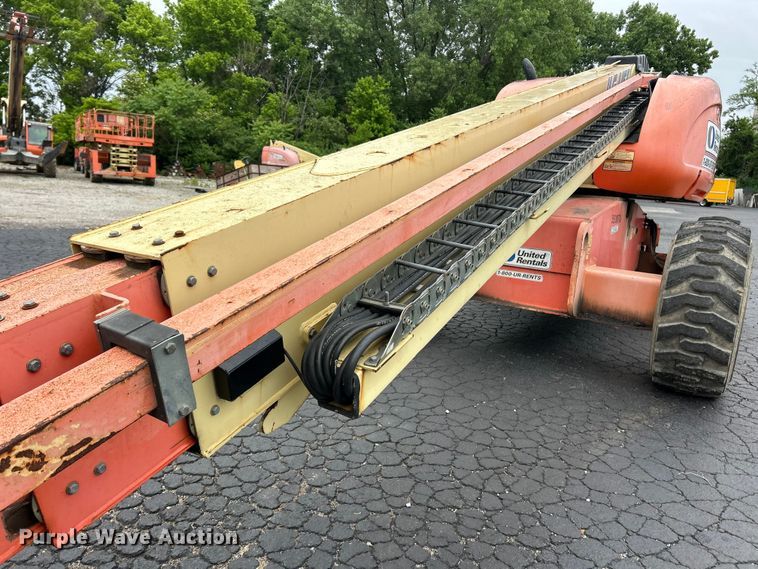 image for item FC2666 2005 JLG 600S boom lift