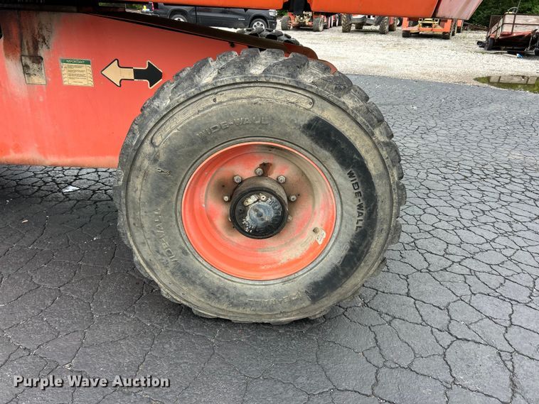 image for item FC2666 2005 JLG 600S boom lift