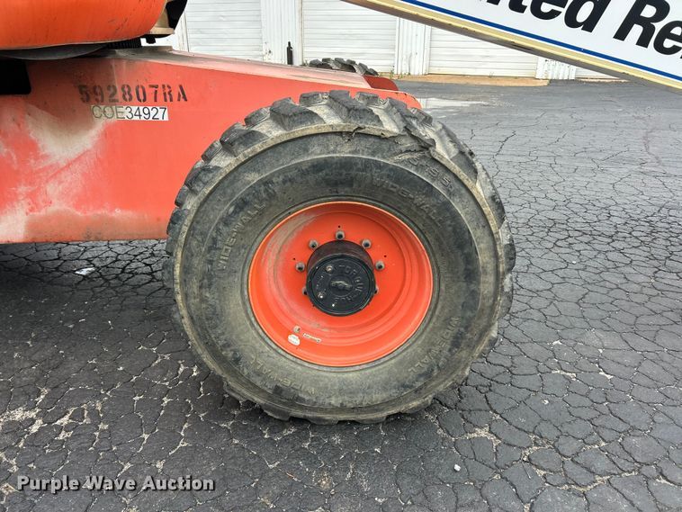 image for item FC2666 2005 JLG 600S boom lift
