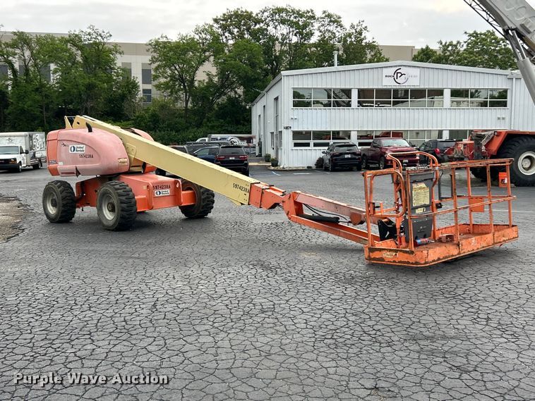 image for item FC2667 2005 JLG 660SJ boom lift