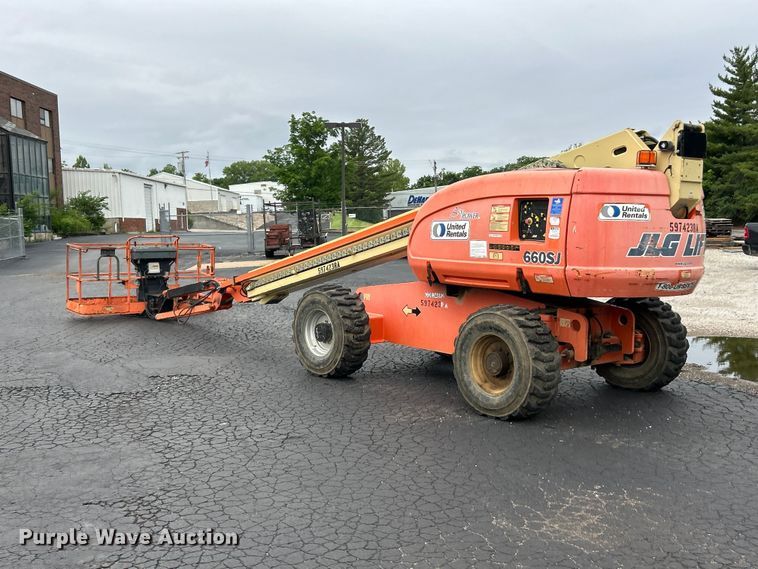 image for item FC2667 2005 JLG 660SJ boom lift