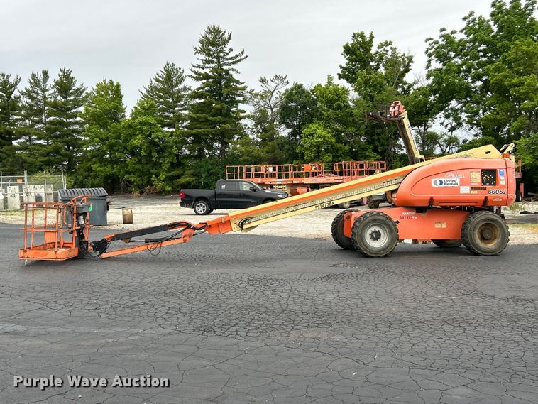 image for item FC2667 2005 JLG 660SJ boom lift