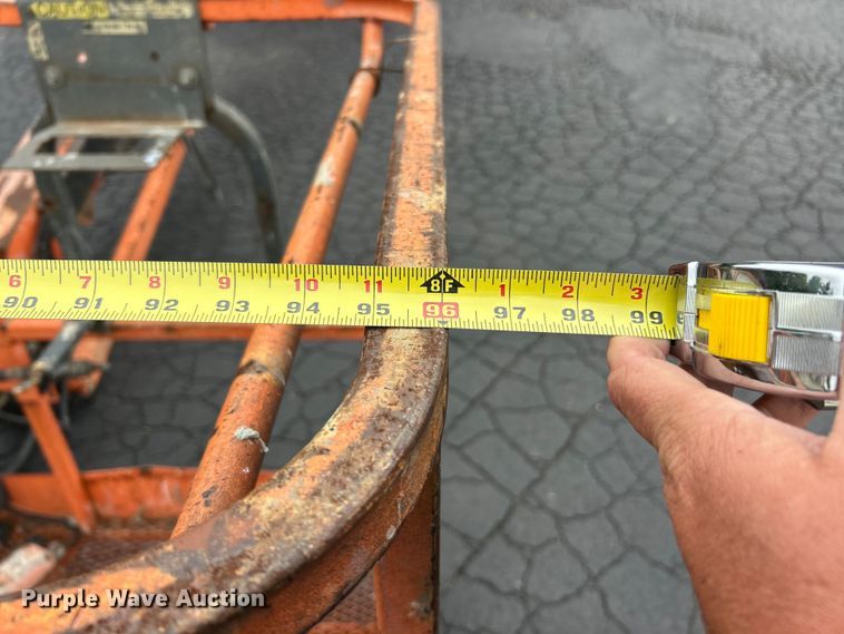 image for item FC2667 2005 JLG 660SJ boom lift