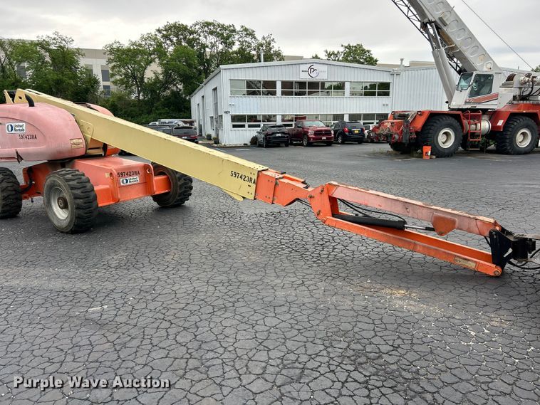 image for item FC2667 2005 JLG 660SJ boom lift