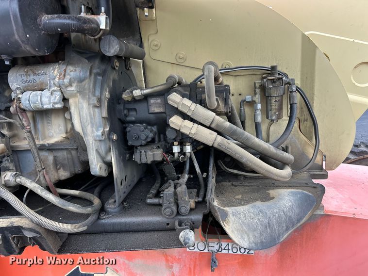 image for item FC2667 2005 JLG 660SJ boom lift