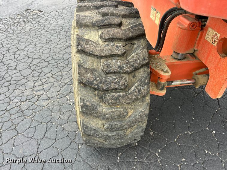 image for item FC2667 2005 JLG 660SJ boom lift