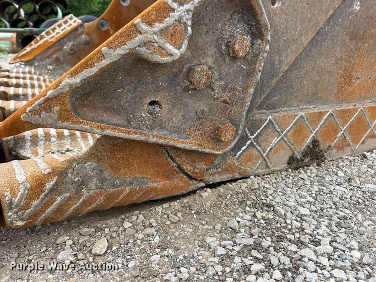 image for item FC2670 Caterpillar 60