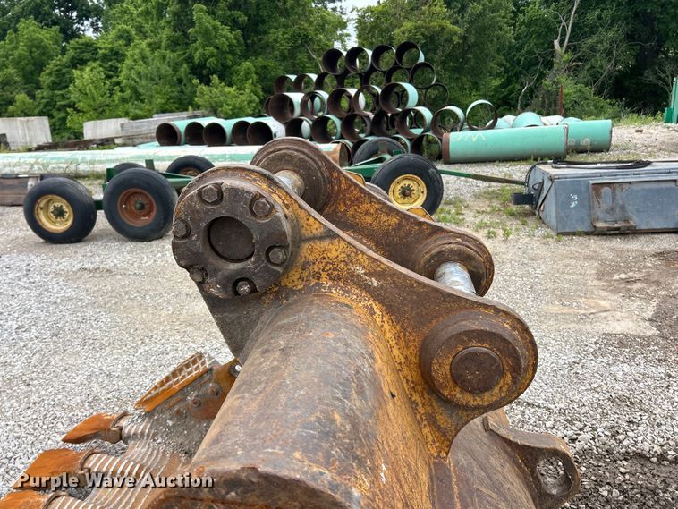 image for item FC2670 Caterpillar 60
