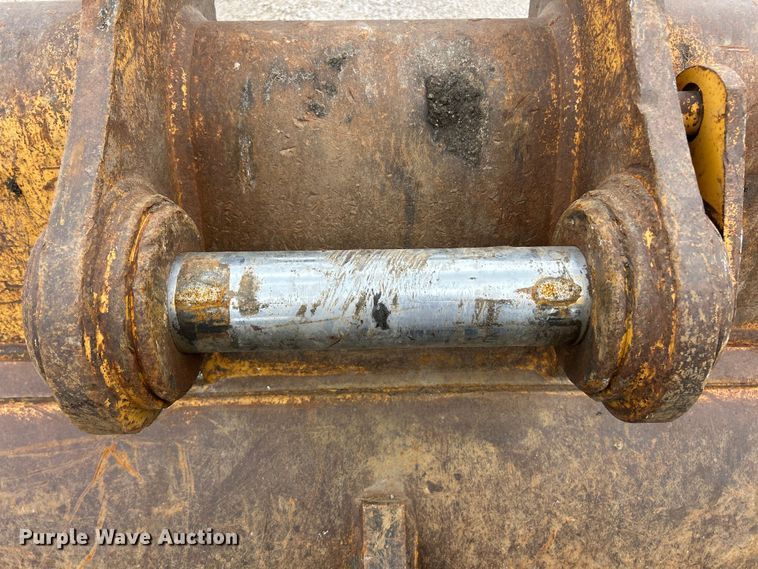 image for item FC2670 Caterpillar 60