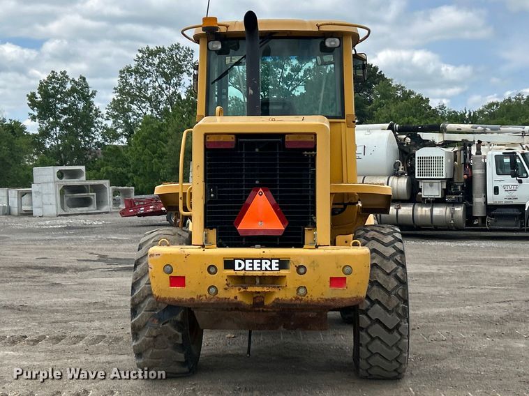 image for item FC2672 2000 John Deere 444H wheel loader