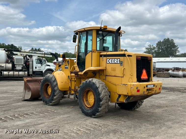 image for item FC2672 2000 John Deere 444H wheel loader