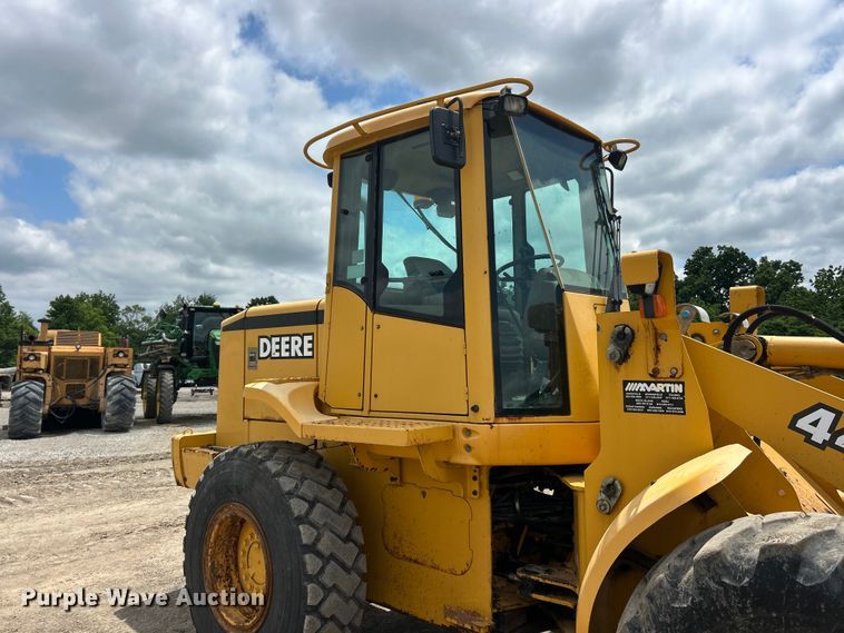 image for item FC2672 2000 John Deere 444H wheel loader