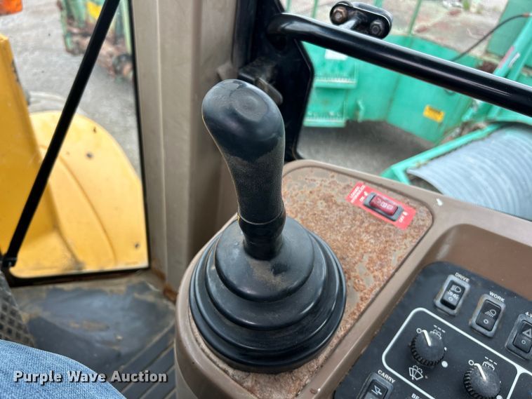 image for item FC2672 2000 John Deere 444H wheel loader