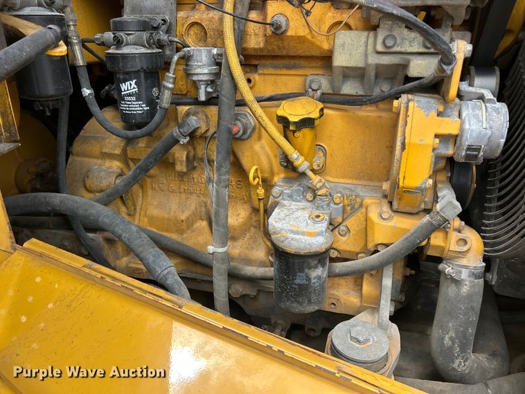 image for item FC2672 2000 John Deere 444H wheel loader