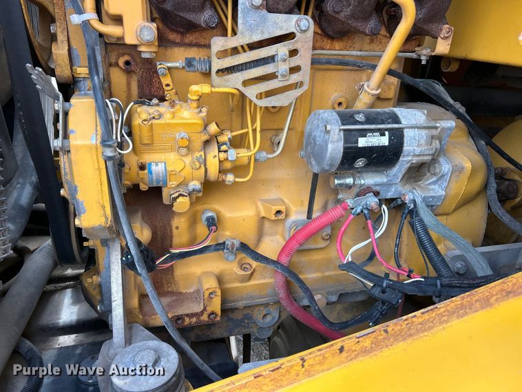 image for item FC2672 2000 John Deere 444H wheel loader