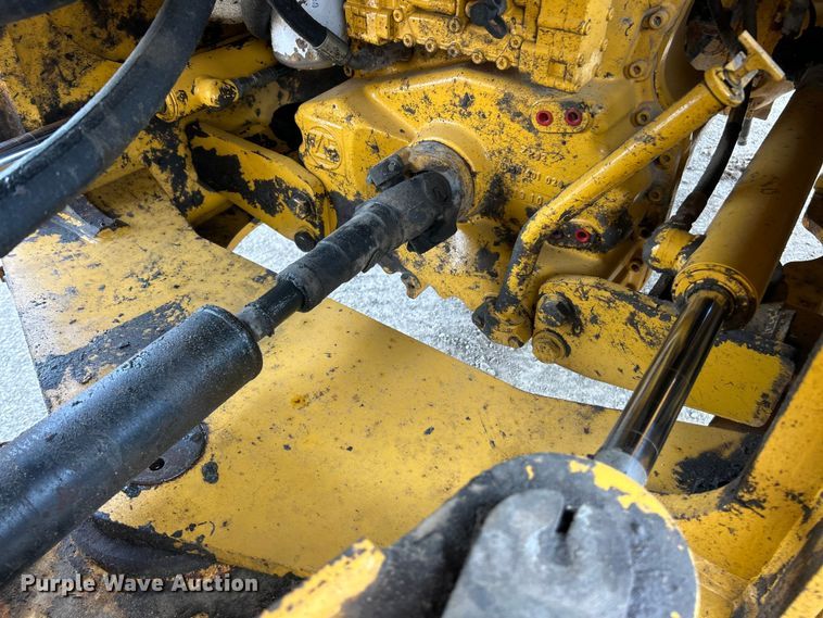 image for item FC2672 2000 John Deere 444H wheel loader
