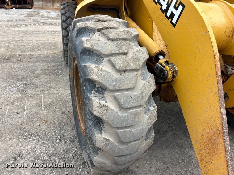 image for item FC2672 2000 John Deere 444H wheel loader