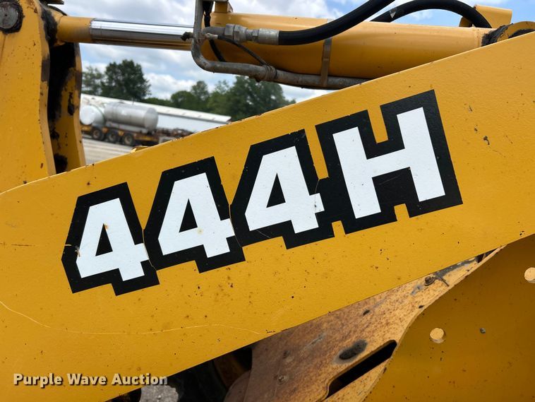 image for item FC2672 2000 John Deere 444H wheel loader