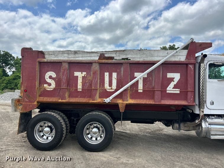 image for item FC2673 2003 Peterbilt PB330 dump truck