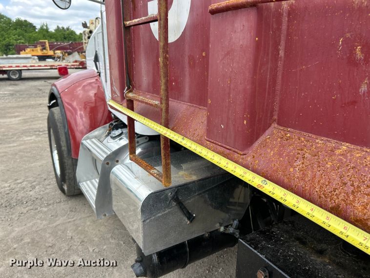 image for item FC2673 2003 Peterbilt PB330 dump truck