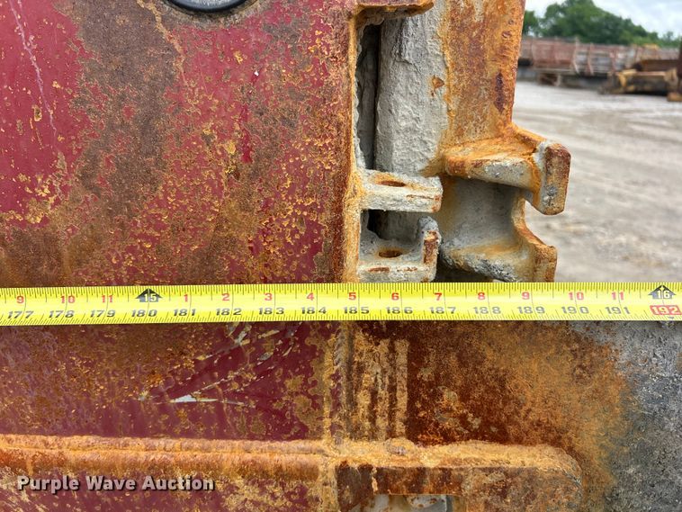 image for item FC2673 2003 Peterbilt PB330 dump truck