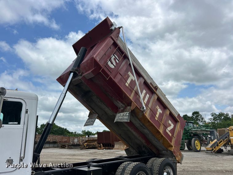 image for item FC2673 2003 Peterbilt PB330 dump truck