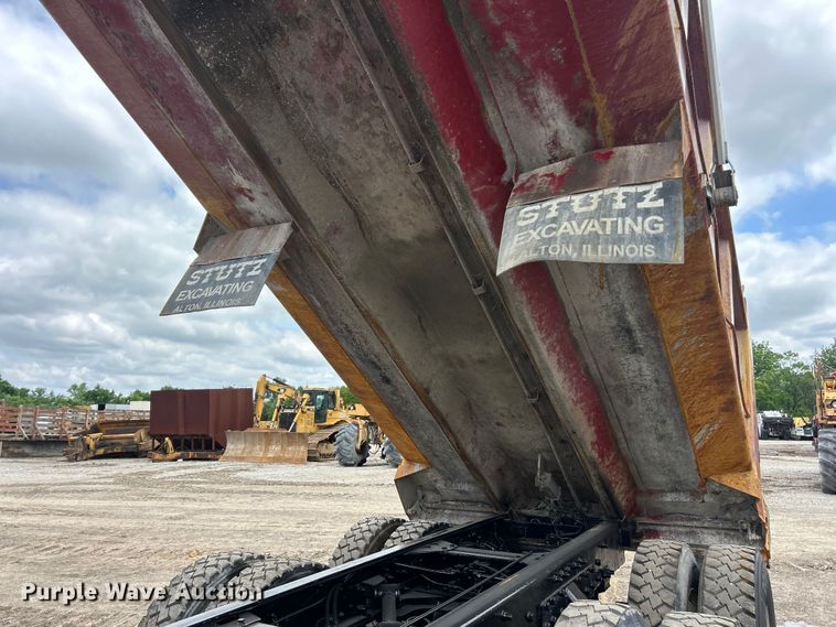 image for item FC2673 2003 Peterbilt PB330 dump truck